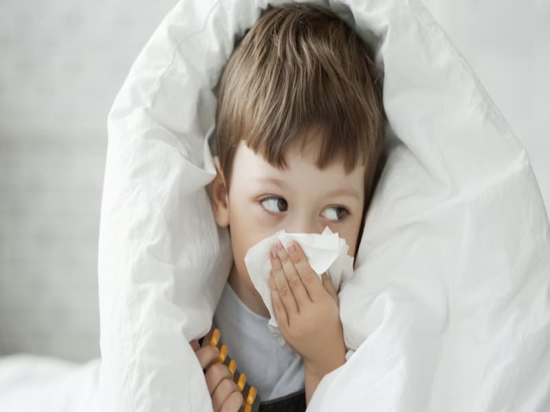 Phòng tránh cảm lạnh cho trẻ em rất cần thiết